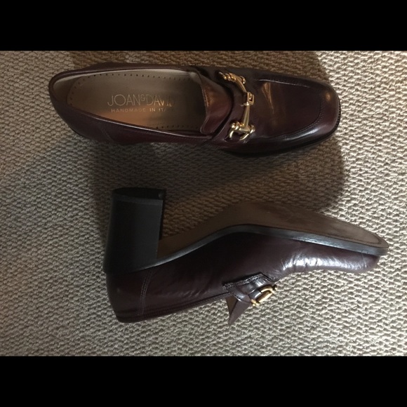 VINTAGE JOAN & DAVID HORSEBIT PUMPS - Picture 2 of 2